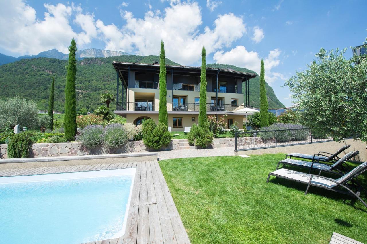 Biobauernhof St. Quirinus Apartment Caldaro Bagian luar foto